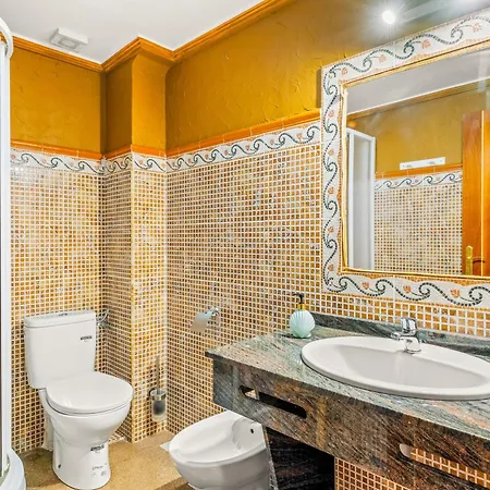 Unique 1-1 Apartment *
